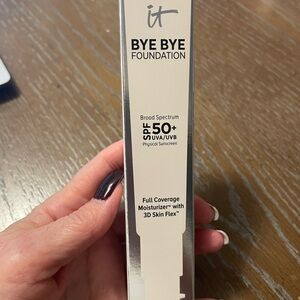 BNIB IT Cosmetics Bye Bye Foundation SPF 50+ Full Coverage in Fair